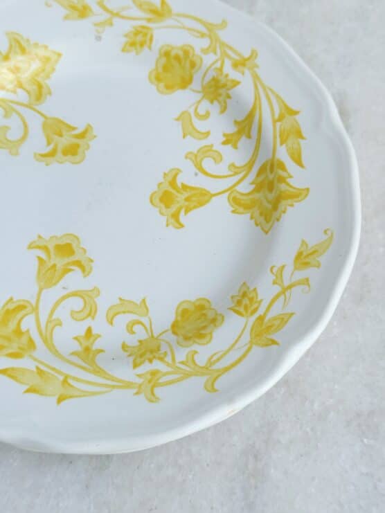 Set of 4 Vintage Ironstone Yellow Dessert Plates - Image 3