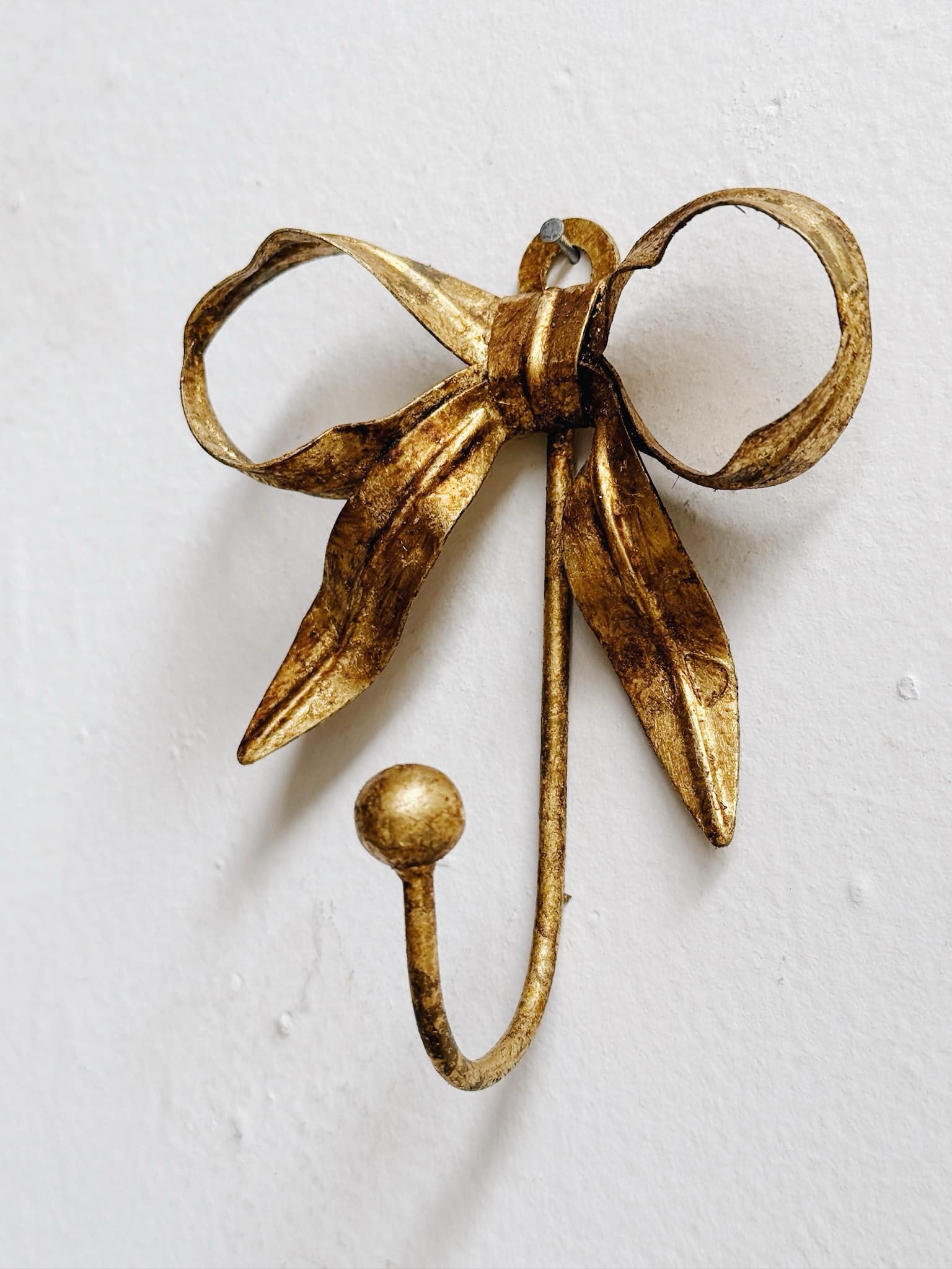 Vintage Gold Bow Tole Hooks - Image 2